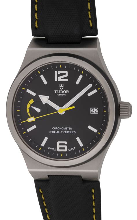 tudor north flag rubber strap